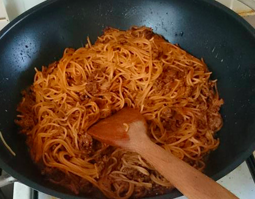 Spaghetti met gehakt en kruiden